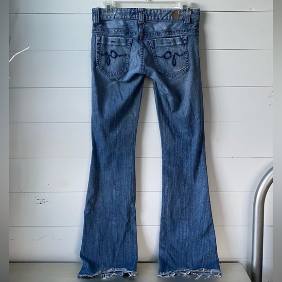 Vintage Guess Low Rise Jeans! (Size 24) - Picture 2 of 4